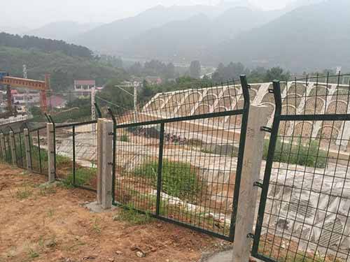 鐵路防護柵欄圖片2 鐵路防護柵欄圖片2