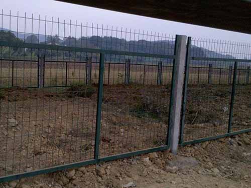 鐵路防護柵欄圖片4 鐵路防護柵欄圖片4