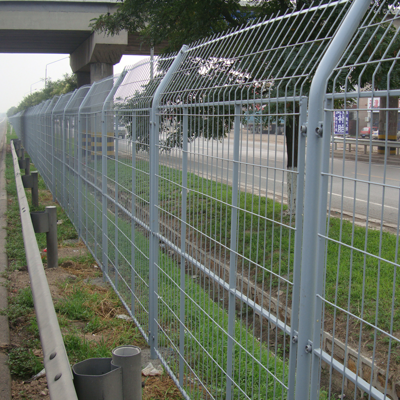 新疆高速公路護欄網圖片3