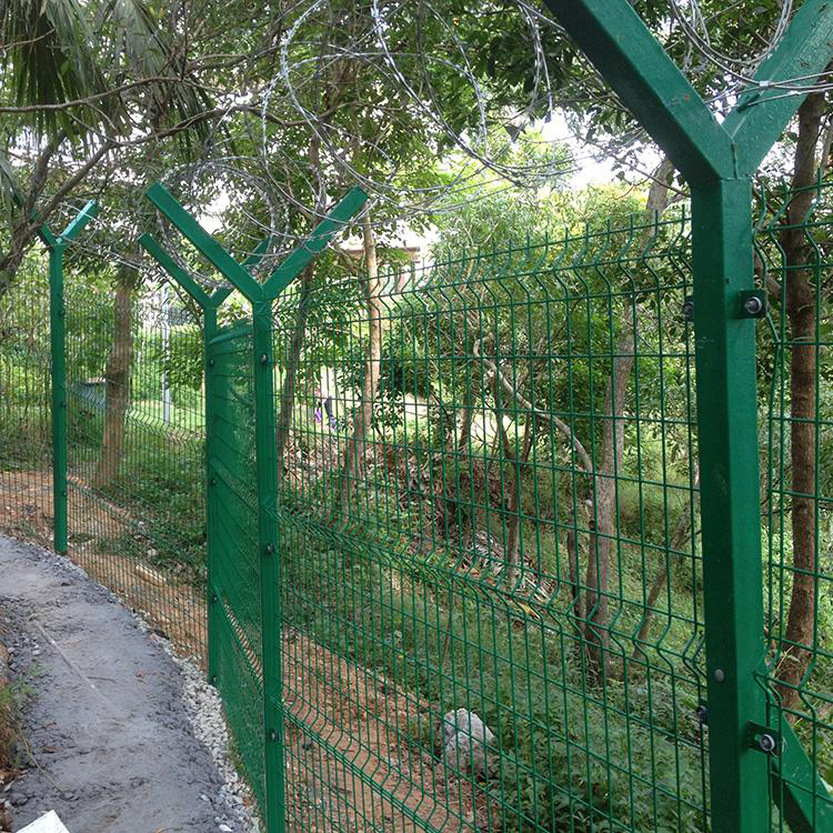 機場鐵絲網護欄圖片1 機場鐵絲網護欄圖片1