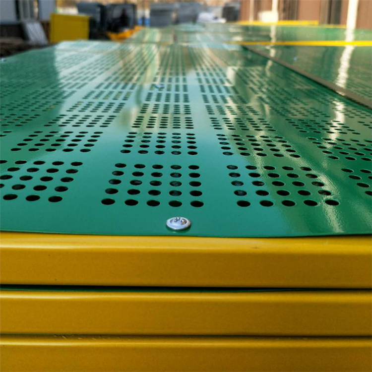 外架鋼板防護網(wǎng)圖片2 外架鋼板防護網(wǎng)圖片2