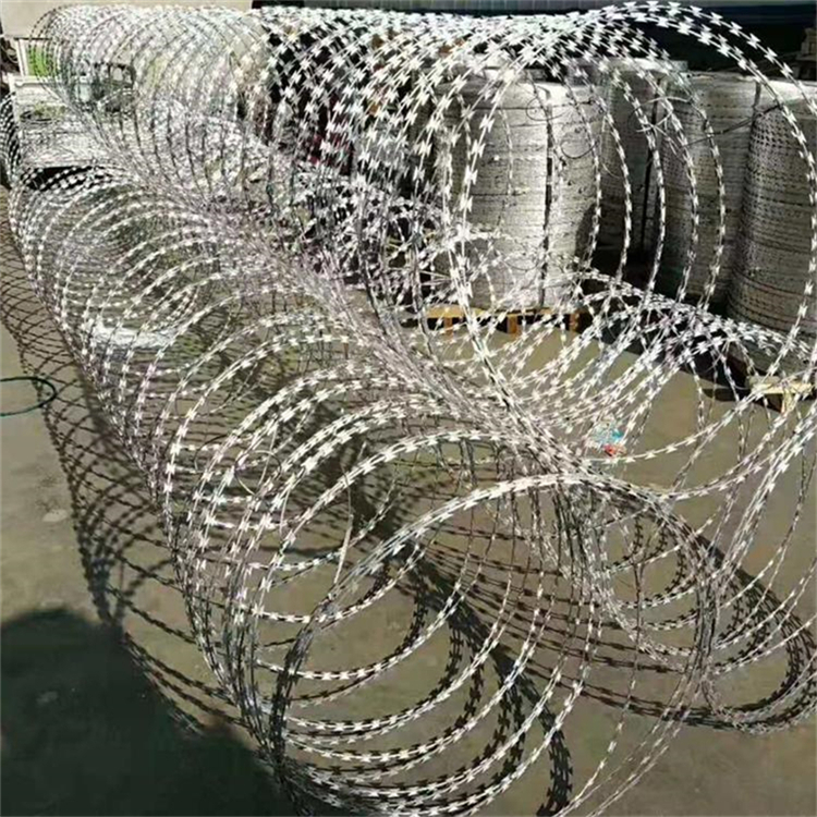 圍墻刀片刺繩圖片4 圍墻刀片刺繩圖片4