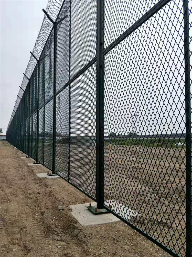 陜西監獄周界隔離網圖片4 陜西監獄周界隔離網圖片4