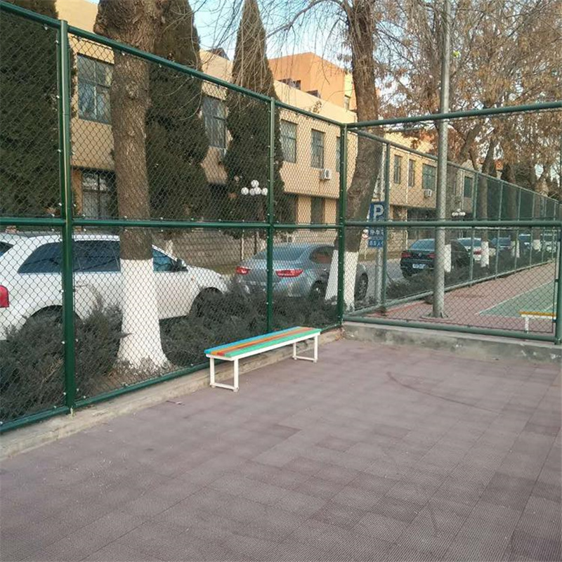 廣東籃球場編織圍欄網(wǎng)圖片4 廣東籃球場編織圍欄網(wǎng)圖片4