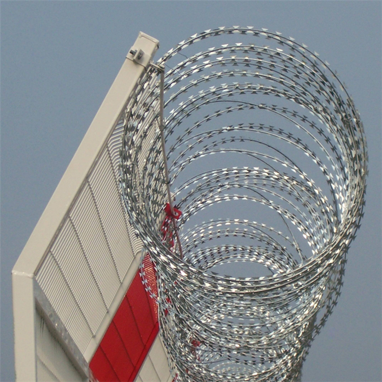 蛇形刀片刺繩圖片2 蛇形刀片刺繩圖片2