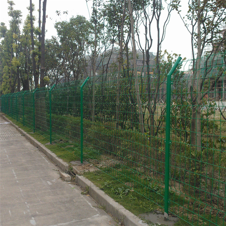 土地園林護(hù)欄網(wǎng)圖片3 土地園林護(hù)欄網(wǎng)圖片3