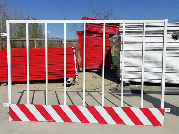 基坑隔離護欄網圖片1 基坑隔離護欄網圖片1