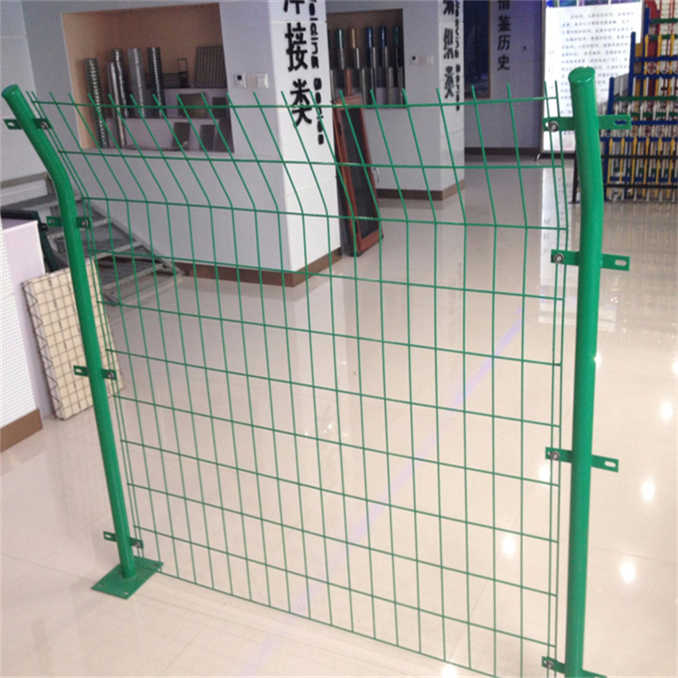 高速公路隔離柵圖片3 高速公路隔離柵圖片3