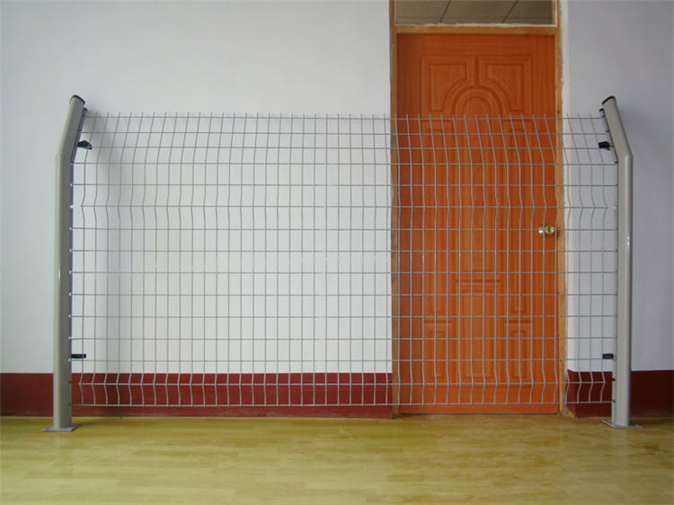 三角掛鉤式圍欄網圖片3