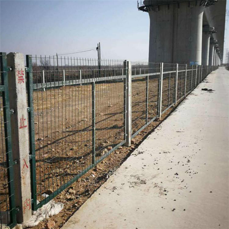 鐵路隔離圍擋圖片4 鐵路隔離圍擋圖片4