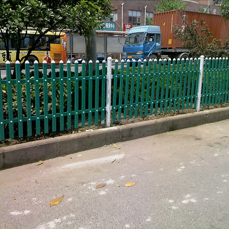 鋅鋼草坪護欄圖片4 鋅鋼草坪護欄圖片4