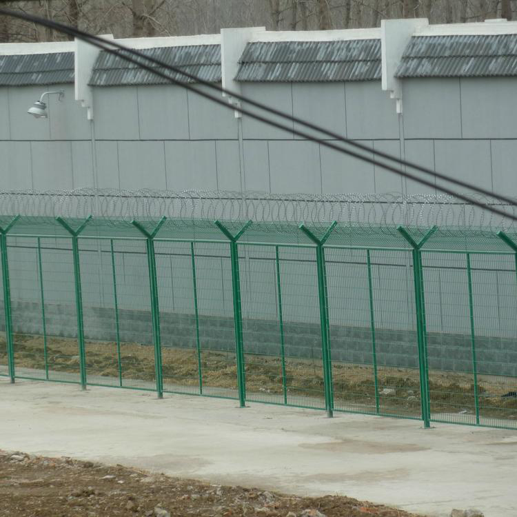 監(jiān)獄防盜網(wǎng)帶刺圖片4 監(jiān)獄防盜網(wǎng)帶刺圖片4