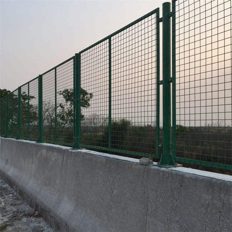 高架橋防拋網(wǎng)制作工藝圖片2 高架橋防拋網(wǎng)制作工藝圖片2