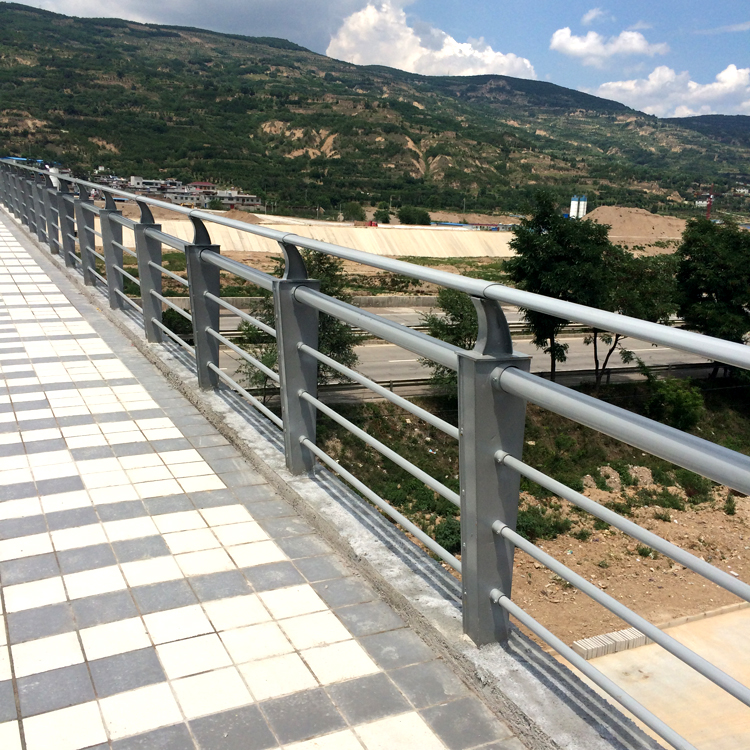 江蘇高速橋梁護欄圖片2 江蘇高速橋梁護欄圖片2