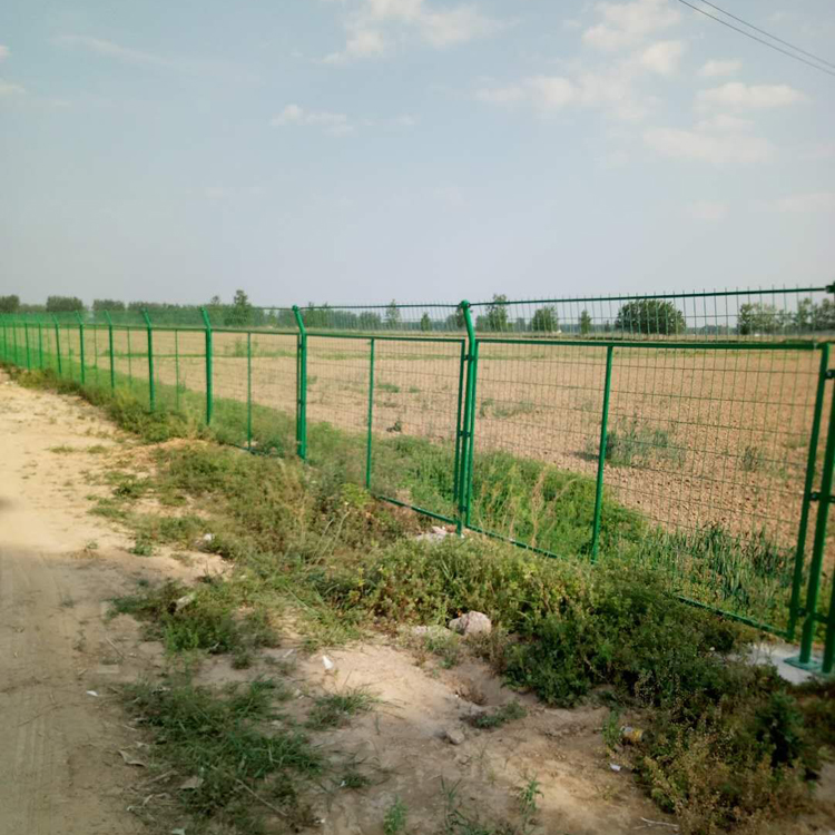 高速公路隔離護欄網圖片2 高速公路隔離護欄網圖片2