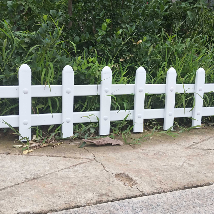 草坪鋅鋼護欄圖片4 草坪鋅鋼護欄圖片4