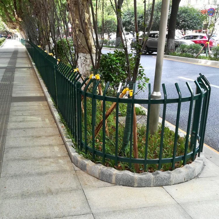 草坪防護(hù)護(hù)欄圖片3 草坪防護(hù)護(hù)欄圖片3