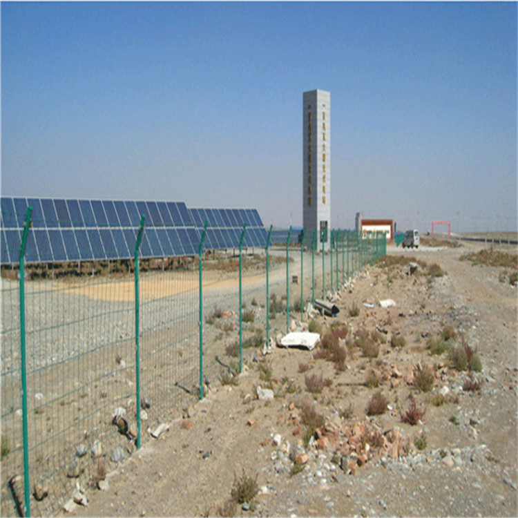 光伏工程鐵絲圍網圖片2 光伏工程鐵絲圍網圖片2