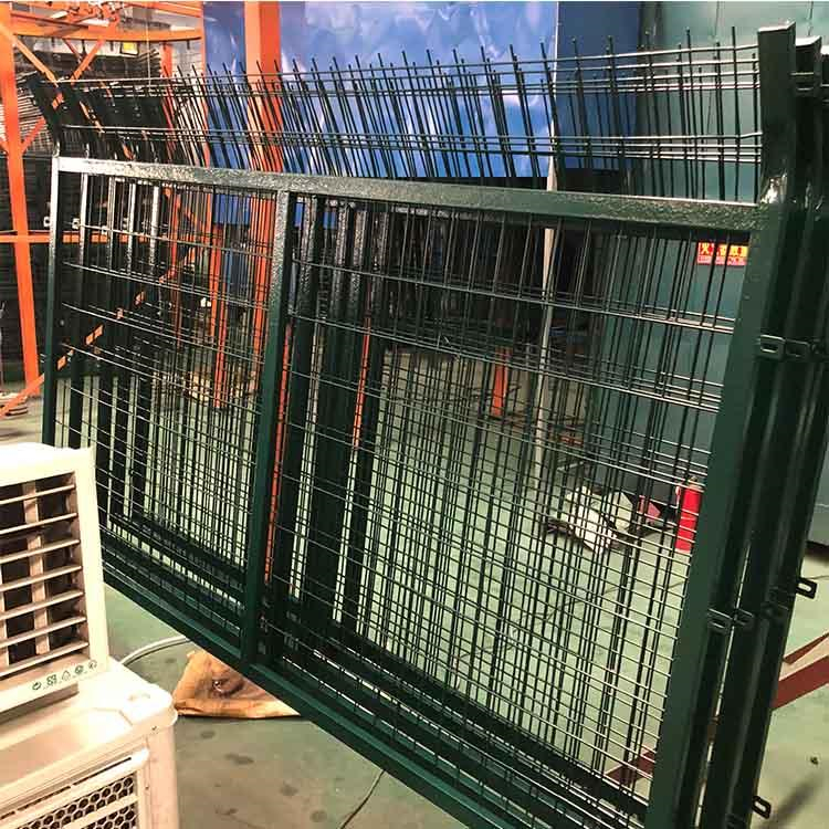 新疆鐵路防護網圖片2 新疆鐵路防護網圖片2