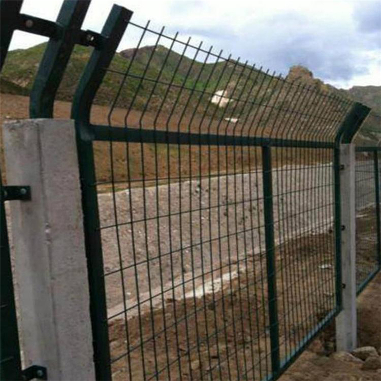新疆鐵路防護網圖片4 新疆鐵路防護網圖片4