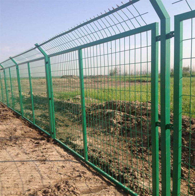 省道公路護(hù)欄網(wǎng)圖片3 省道公路護(hù)欄網(wǎng)圖片3