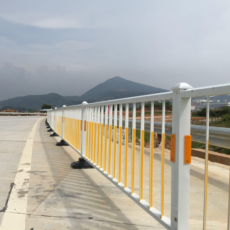 城市交通噴塑護欄圖片1 城市交通噴塑護欄圖片1