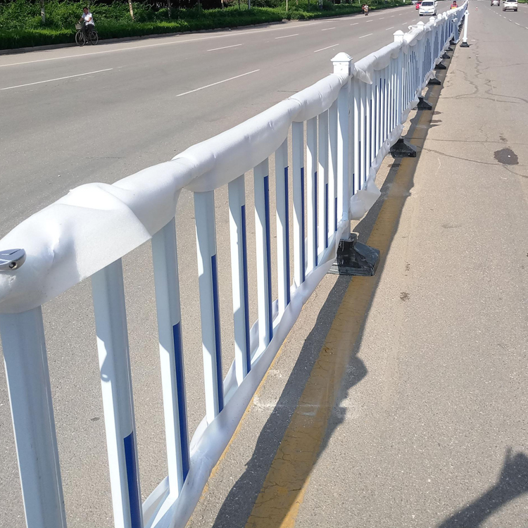 道路鋅鋼護欄圖片1 道路鋅鋼護欄圖片1