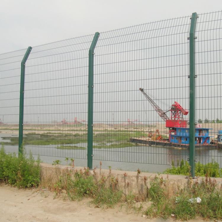 江蘇光伏鐵絲網圍欄圖片3 江蘇光伏鐵絲網圍欄圖片3