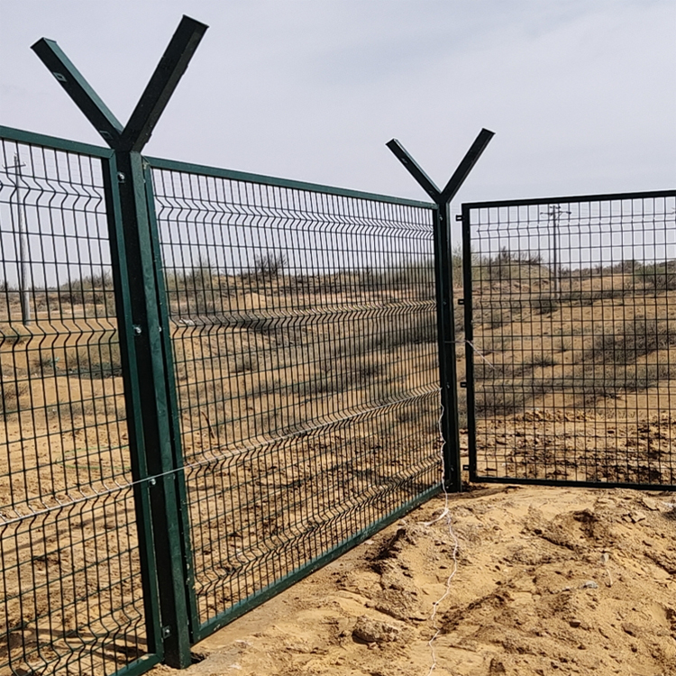 飛行區(qū)鋼筋網(wǎng)圍界圖片2 飛行區(qū)鋼筋網(wǎng)圍界圖片2