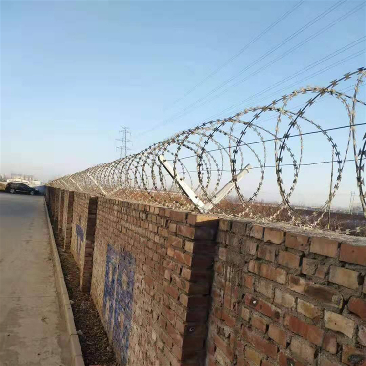 刀片刺繩圖片3 刀片刺繩圖片3