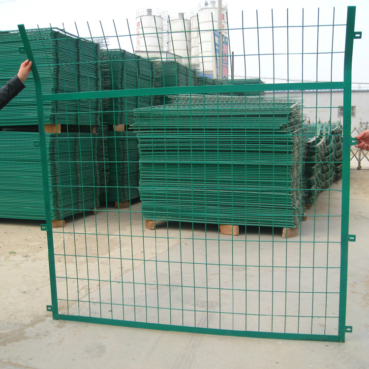 道路兩側隔離欄圖片3 道路兩側隔離欄圖片3