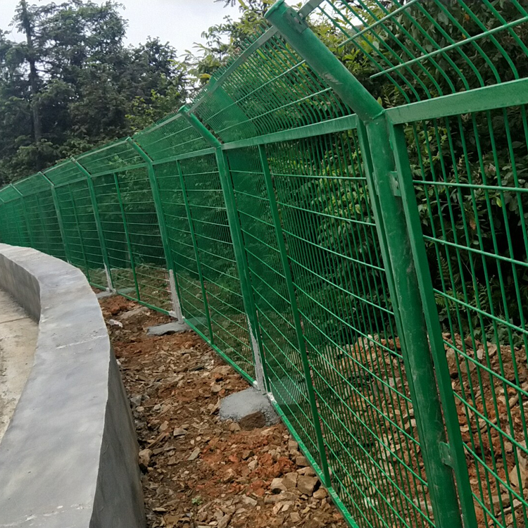 道路兩側隔離欄圖片4 道路兩側隔離欄圖片4