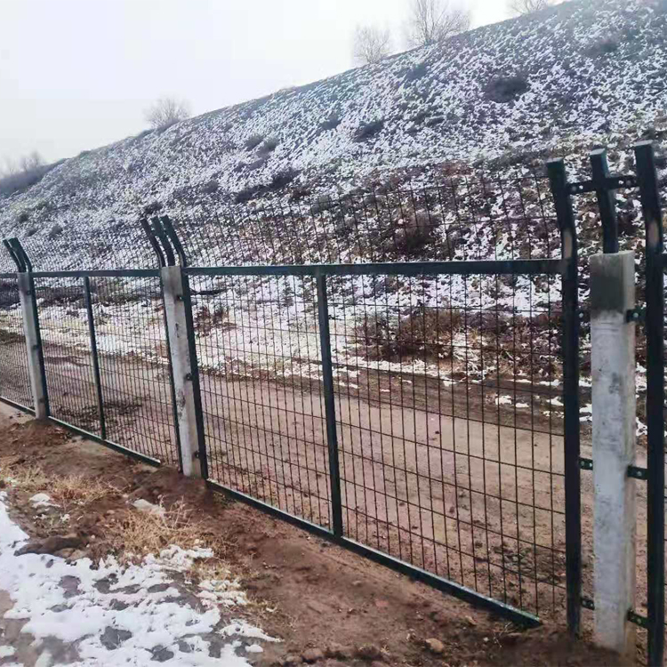 四川鐵路柵欄網片圖片4 四川鐵路柵欄網片圖片4