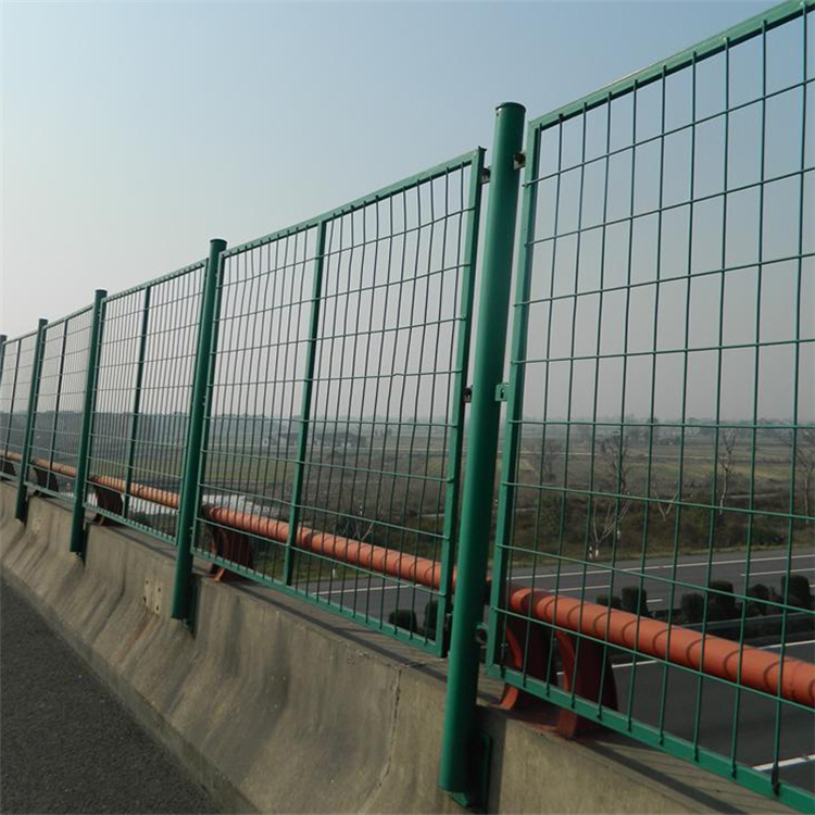 公路橋梁防拋網(wǎng)圖片4 公路橋梁防拋網(wǎng)圖片4