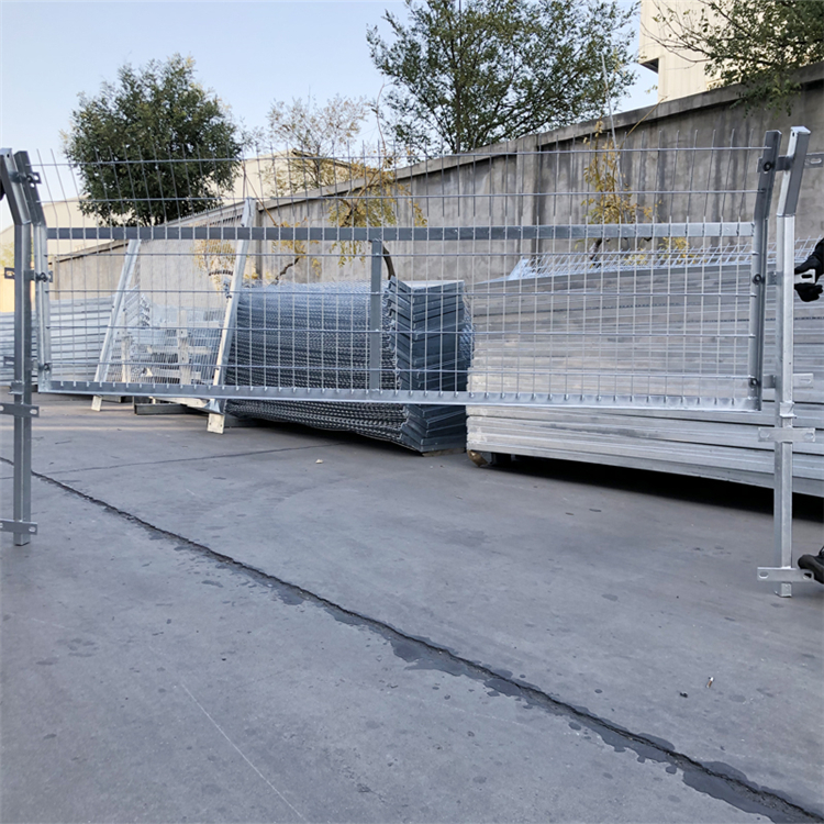 新疆鐵路熱鍍鋅防爬刺加高網片廠家圖片2 新疆鐵路熱鍍鋅防爬刺加高網片廠家圖片2