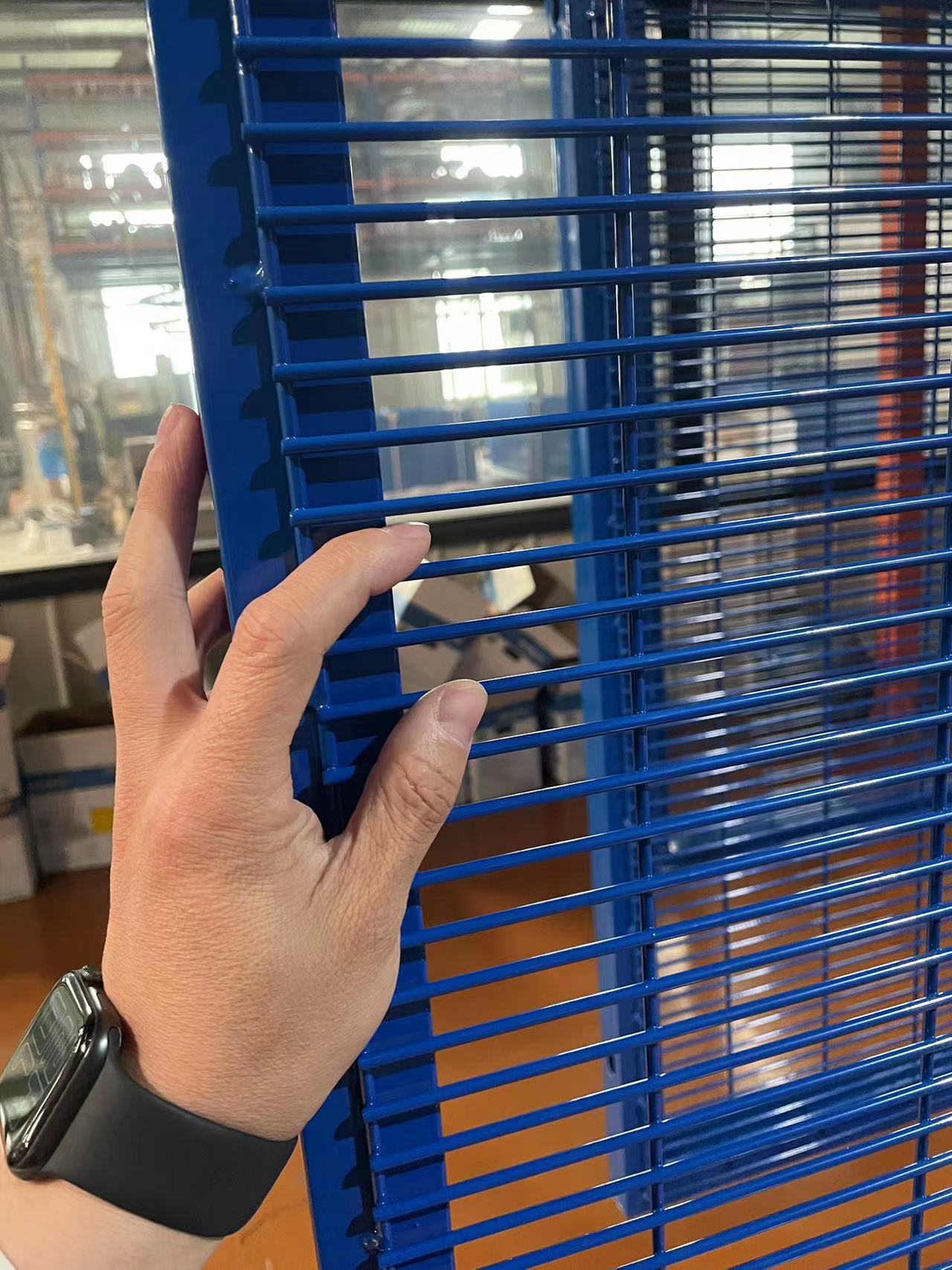 福建監(jiān)獄密紋網(wǎng)隔離網(wǎng)圍欄應用場景圖片3 福建監(jiān)獄密紋網(wǎng)隔離網(wǎng)圍欄應用場景圖片3