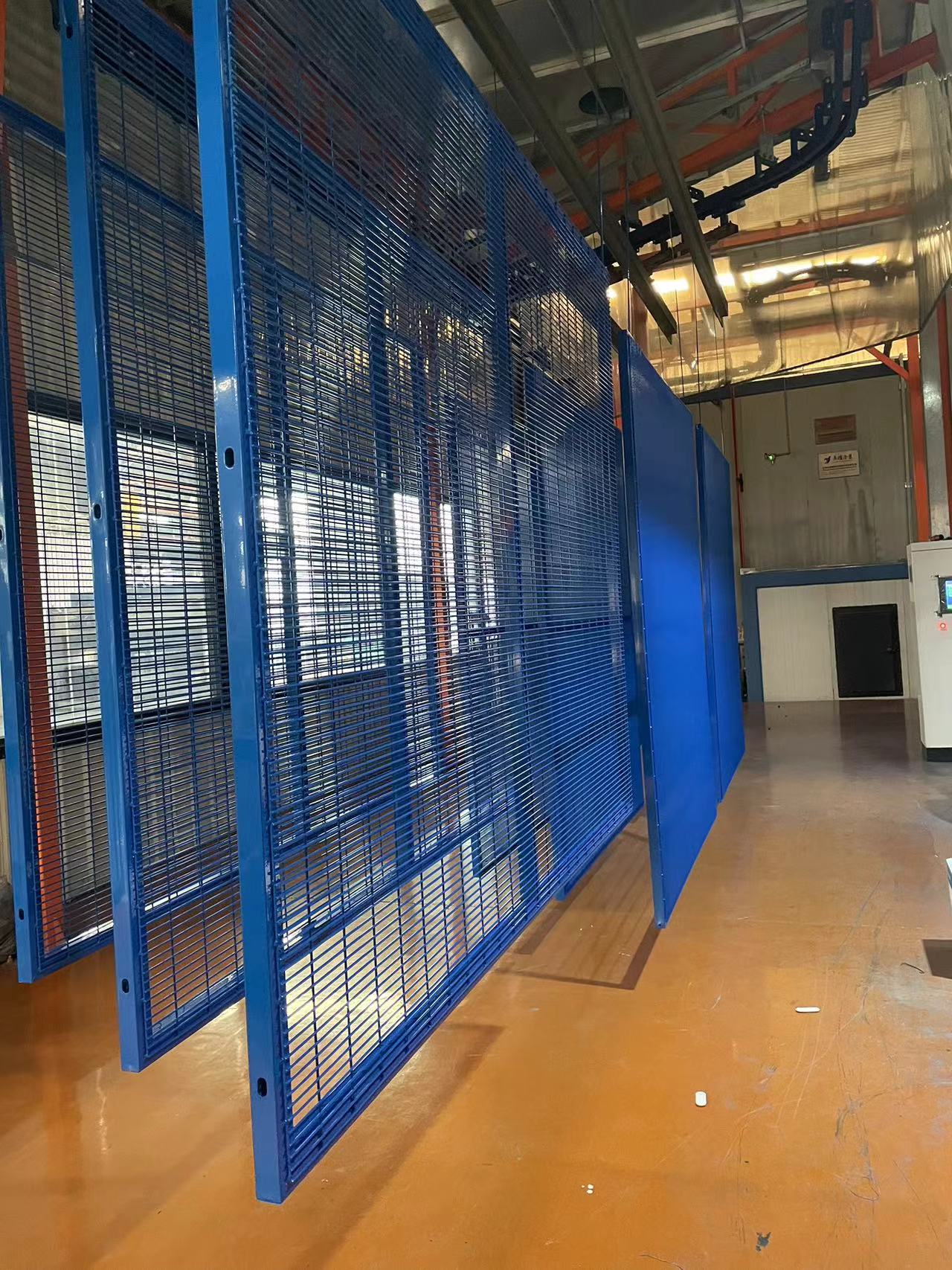 福建監(jiān)獄密紋網(wǎng)隔離網(wǎng)圍欄應用場景圖片4 福建監(jiān)獄密紋網(wǎng)隔離網(wǎng)圍欄應用場景圖片4