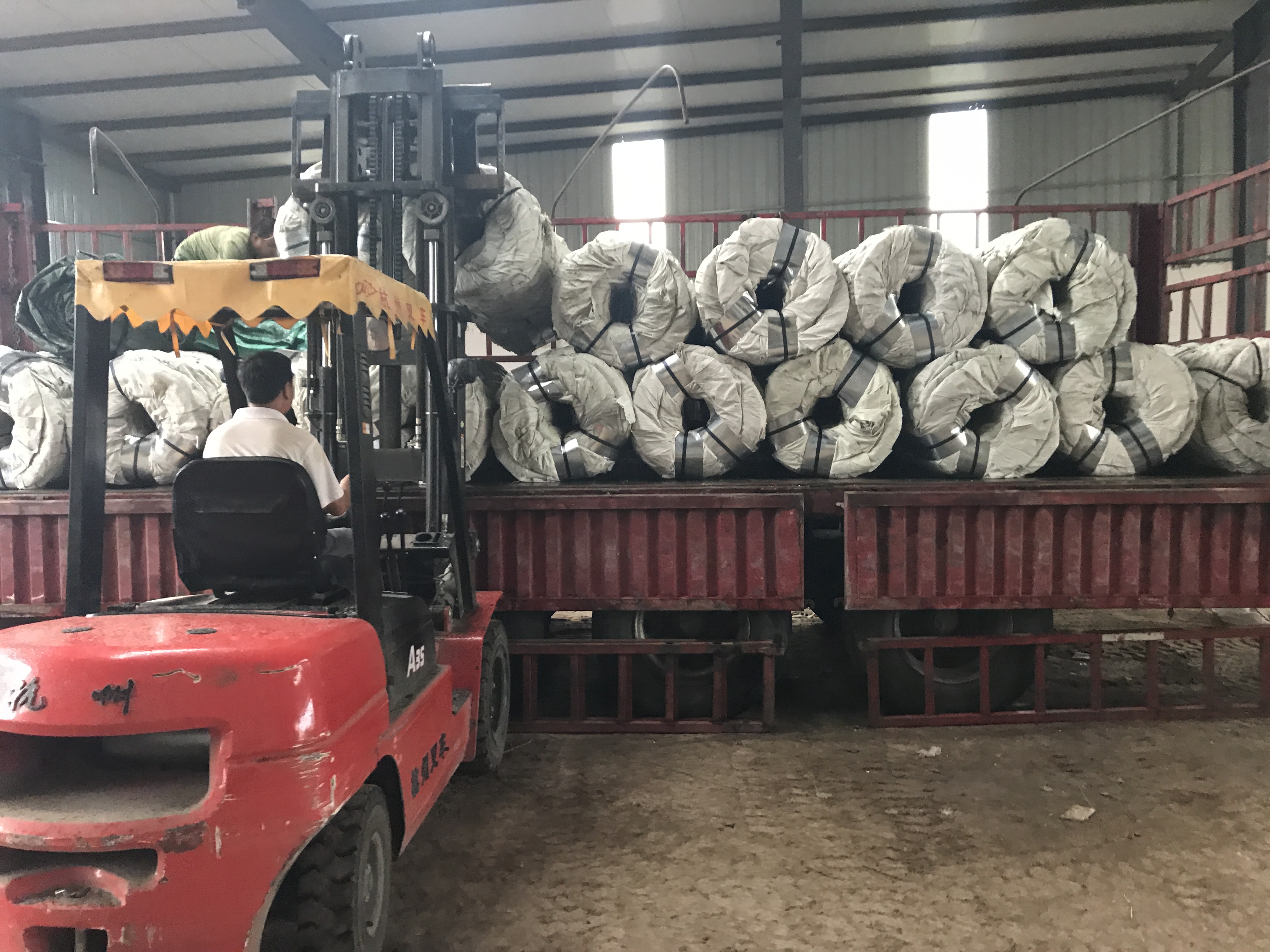 熱鍍鋅刺絲滾籠生產加工圖片3