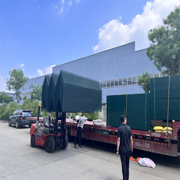 珠海某機場圍欄的設(shè)計