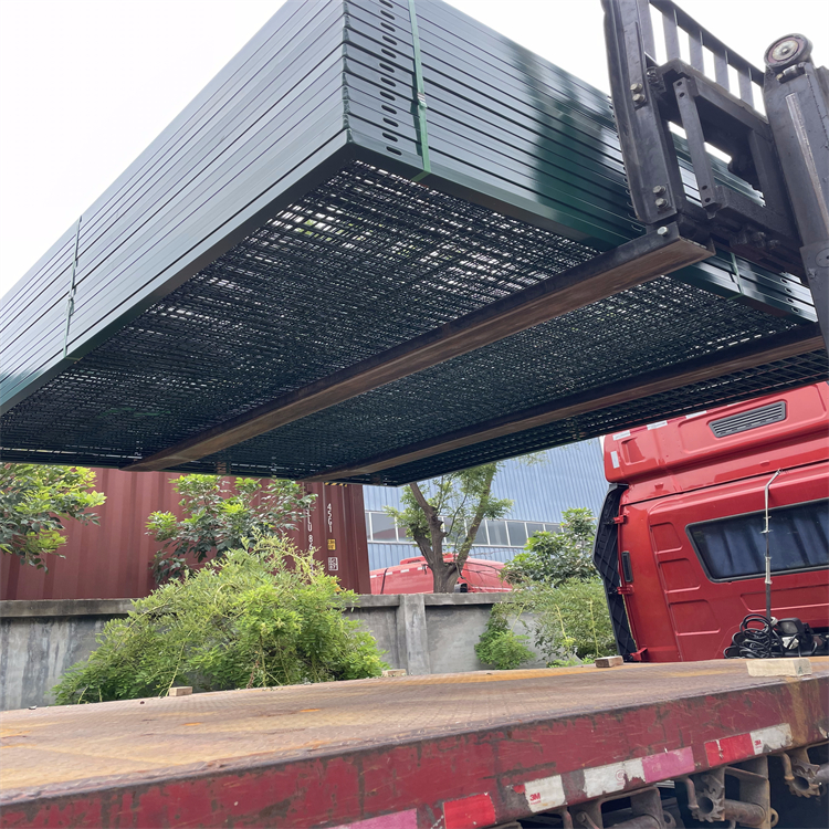 機場停機坪圍界網的選用圖片4 機場停機坪圍界網的選用圖片4