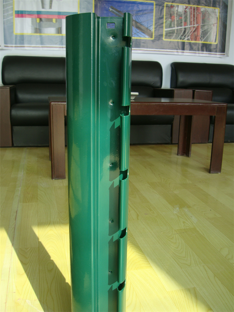 機(jī)場(chǎng)桃型柱護(hù)欄網(wǎng)圍界介紹圖片4