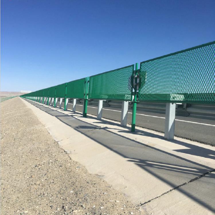 金屬鐵絲網護欄應用場所圖片3 金屬鐵絲網護欄應用場所圖片3