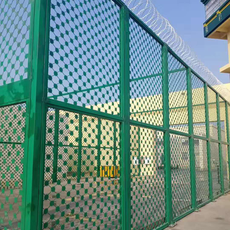 山東監獄梅花刺隔離網護欄技術交底圖片4 山東監獄梅花刺隔離網護欄技術交底圖片4