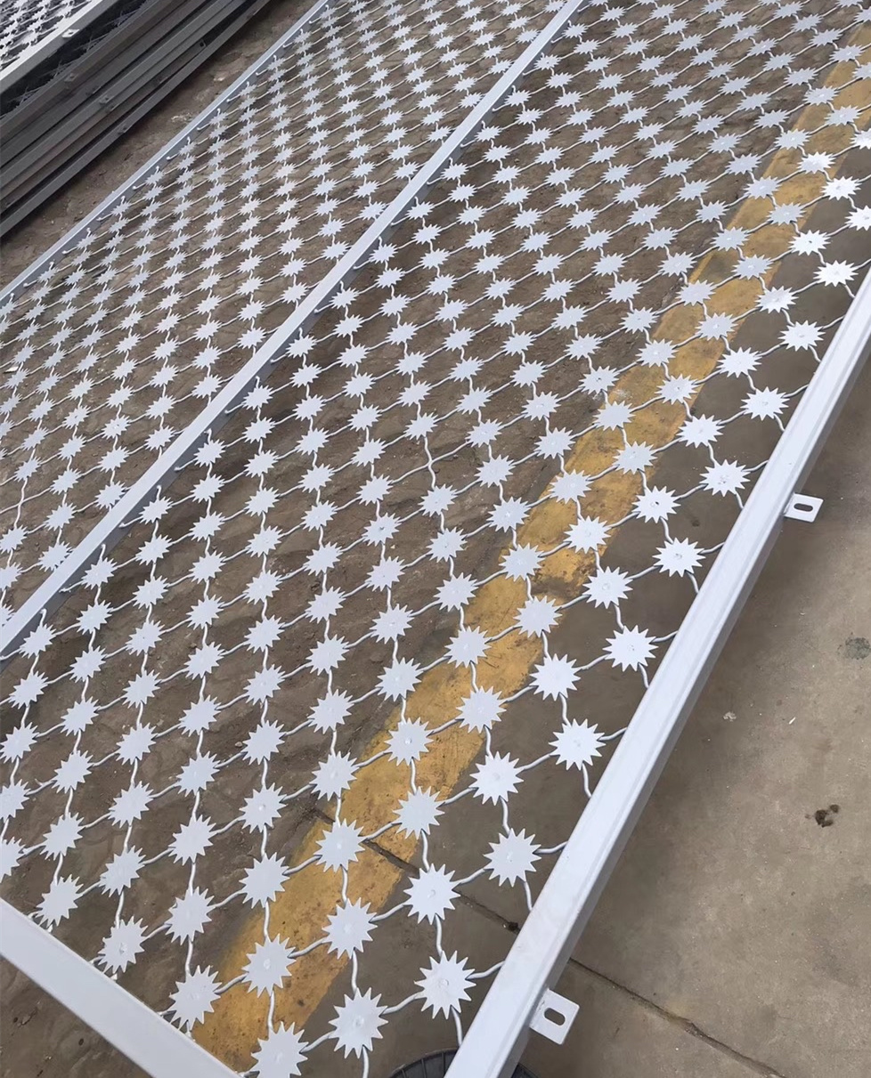 新疆看守所刀刺網圍欄【精準報價】圖片4 新疆看守所刀刺網圍欄【精準報價】圖片4