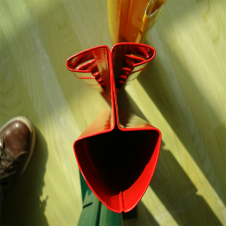 桃型柱三角折彎隔離網的生產工藝圖片4 桃型柱三角折彎隔離網的生產工藝圖片4