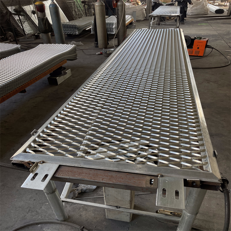 高速公路防眩網護欄價格圖片5 高速公路防眩網護欄價格圖片5